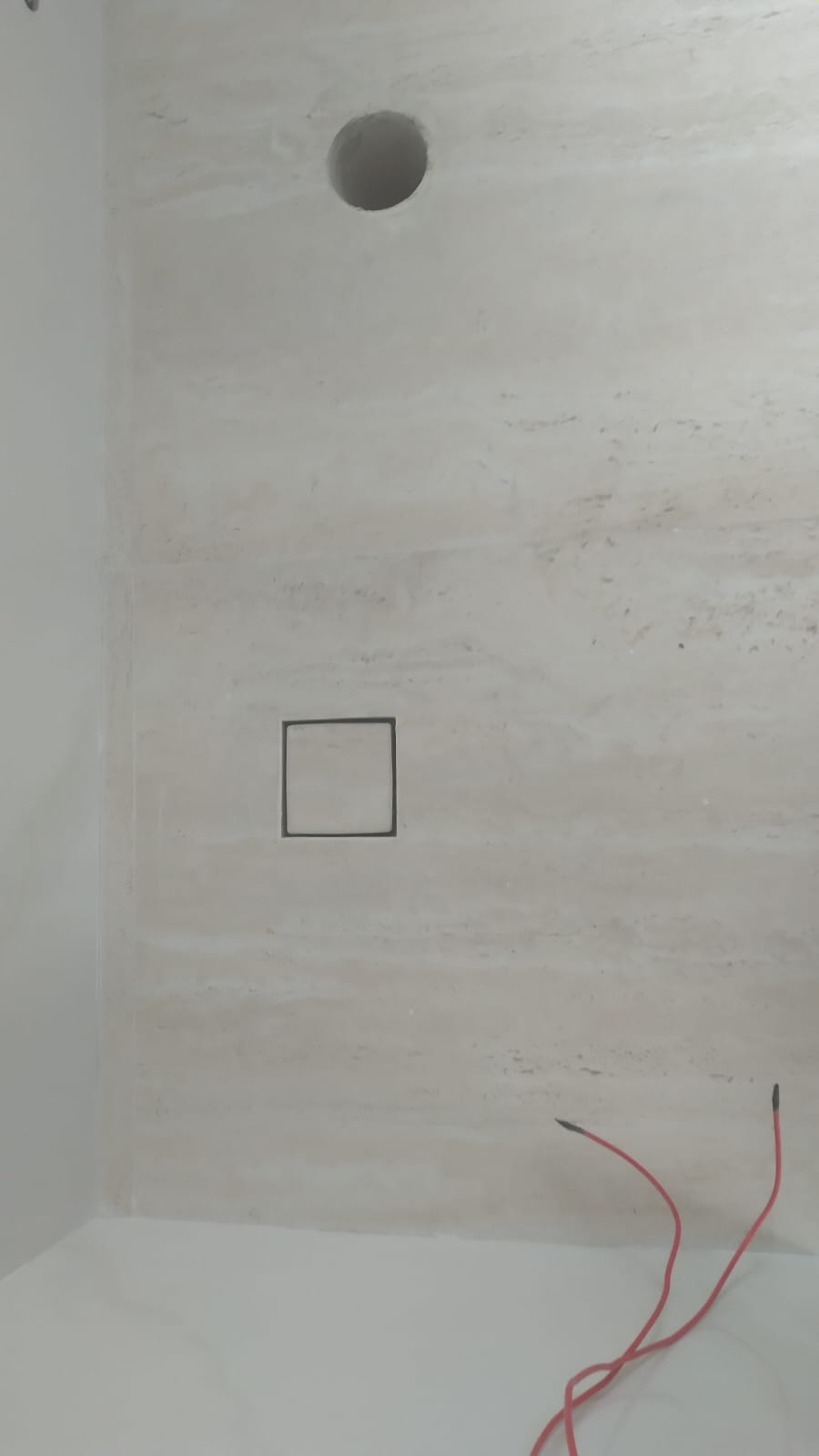 Box em porcelanato acetinado